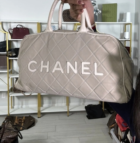 Chanel Quilted Handbag Authentic Vintage - Picture 1 of 16